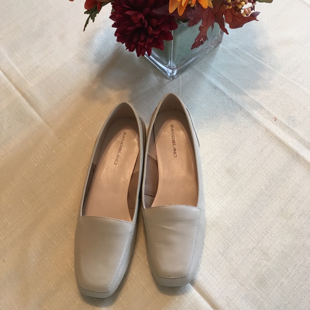 Bandolino Liberty Flat